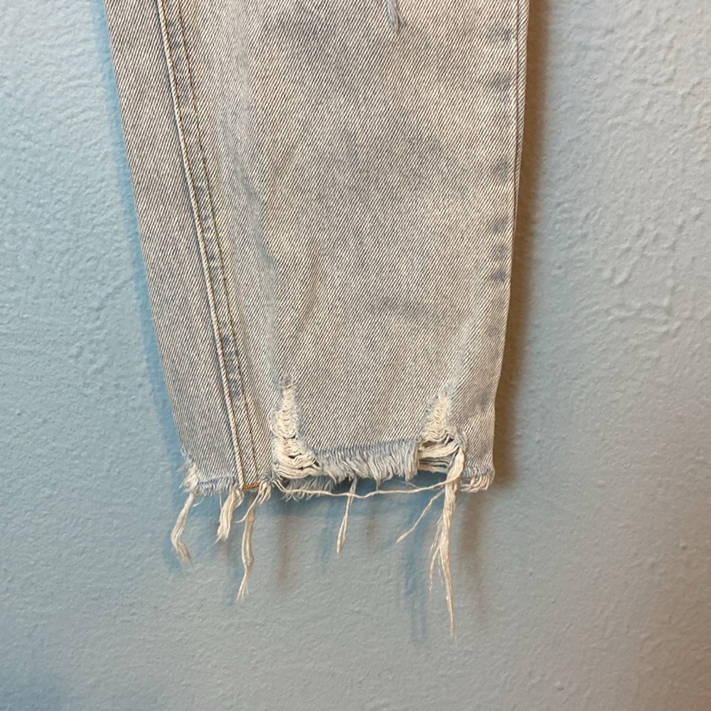 TNR Womens Size 27 Distressed Ripped High Rise Mom Jeans Blue Denim Frayed Hem - Picture 2 of 16